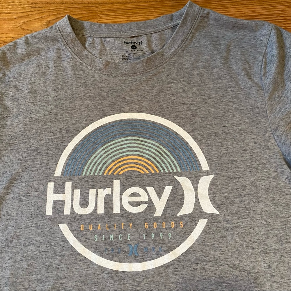 Hurley grey t-shirt with rainbow logo, size S, like new